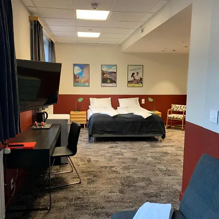Base Hotel By Keflavik Airport-2